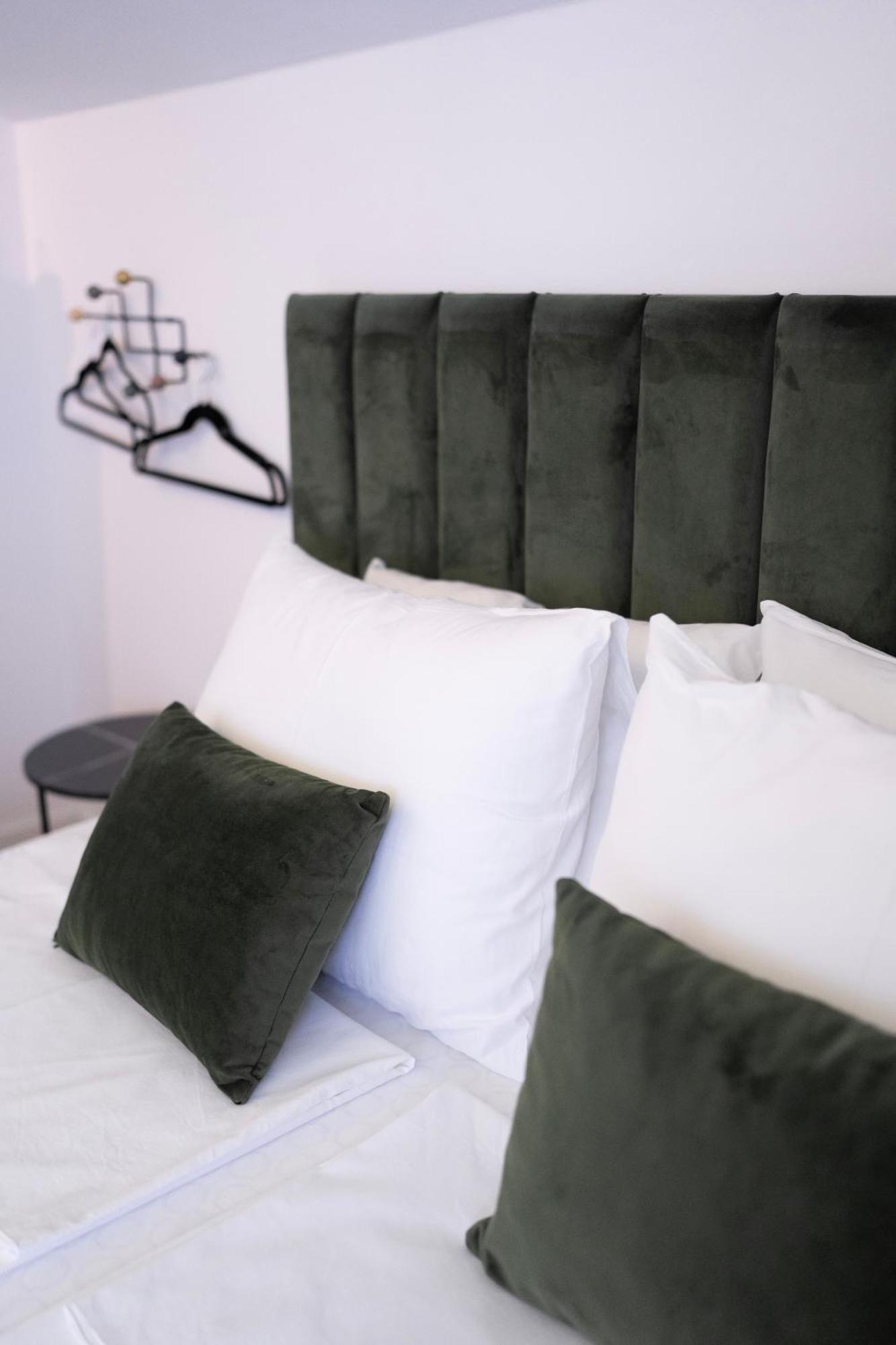 מוסטר Regent Blue Apartments - Free Private Parking מראה חיצוני תמונה